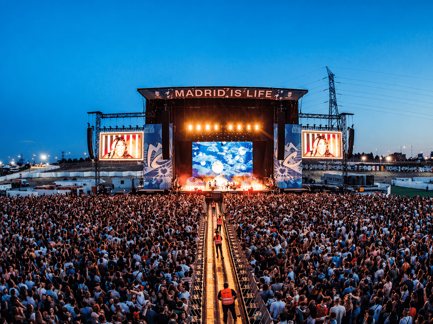 Mad Cool Festival Madrid 2026 – Open-Air-Konzert mit internationalem Publikum und Hauptbuehne